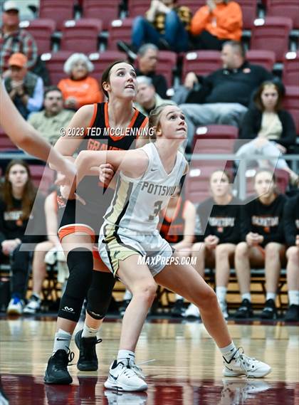 Thumbnail 2 in Gravette vs Pottsville (AAA 4A-North Regional first round) photogallery.