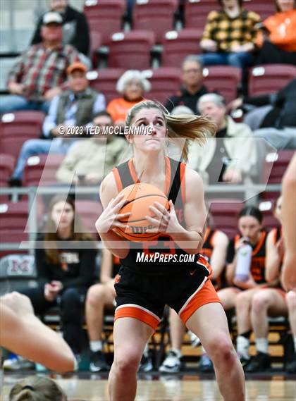 Thumbnail 3 in Gravette vs Pottsville (AAA 4A-North Regional first round) photogallery.