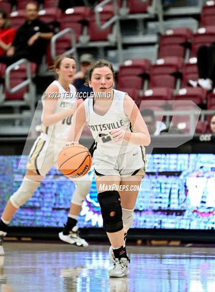 Thumbnail 3 in Gravette vs Pottsville (AAA 4A-North Regional first round) photogallery.