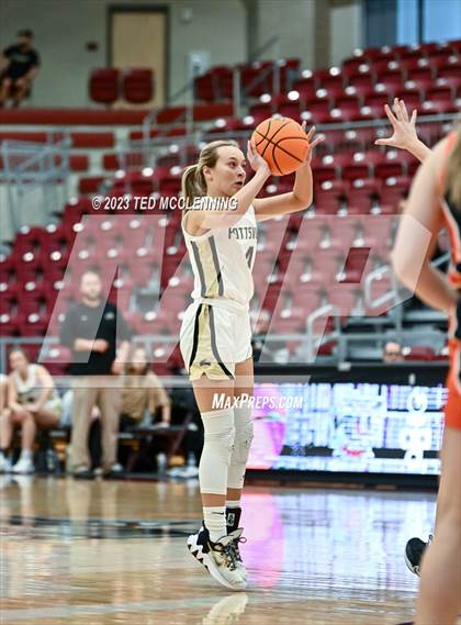 Thumbnail 3 in Gravette vs Pottsville (AAA 4A-North Regional first round) photogallery.