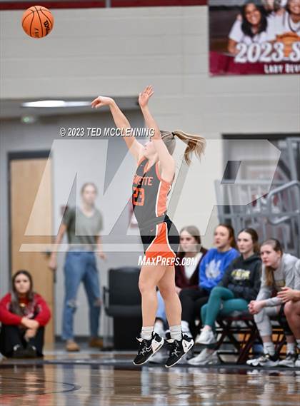 Thumbnail 1 in Gravette vs Pottsville (AAA 4A-North Regional first round) photogallery.