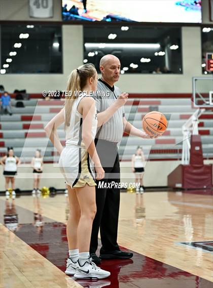 Thumbnail 2 in Gravette vs Pottsville (AAA 4A-North Regional first round) photogallery.