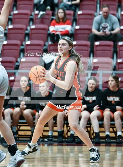 Thumbnail 2 in Gravette vs Pottsville (AAA 4A-North Regional first round) photogallery.