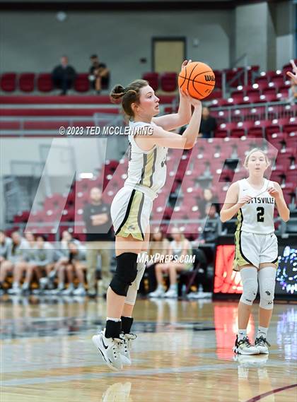 Thumbnail 2 in Gravette vs Pottsville (AAA 4A-North Regional first round) photogallery.
