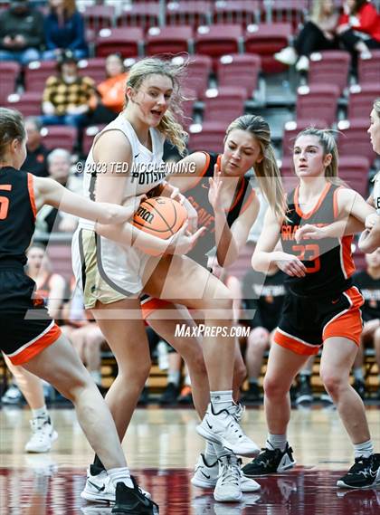 Thumbnail 2 in Gravette vs Pottsville (AAA 4A-North Regional first round) photogallery.
