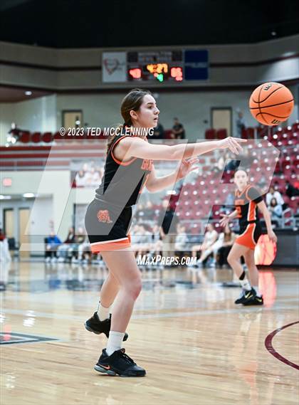 Thumbnail 1 in Gravette vs Pottsville (AAA 4A-North Regional first round) photogallery.