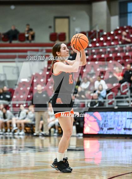 Thumbnail 1 in Gravette vs Pottsville (AAA 4A-North Regional first round) photogallery.