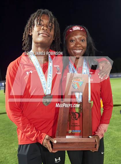 Thumbnail 2 in FHSAA 4A Final (Awards) photogallery.