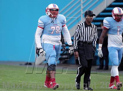 Thumbnail 3 in Sachse vs. Skyline (UIL 5A Area Playoff) photogallery.
