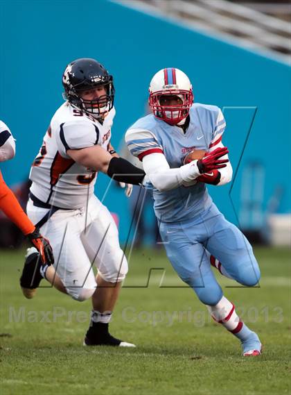 Thumbnail 2 in Sachse vs. Skyline (UIL 5A Area Playoff) photogallery.