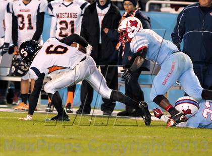 Thumbnail 1 in Sachse vs. Skyline (UIL 5A Area Playoff) photogallery.