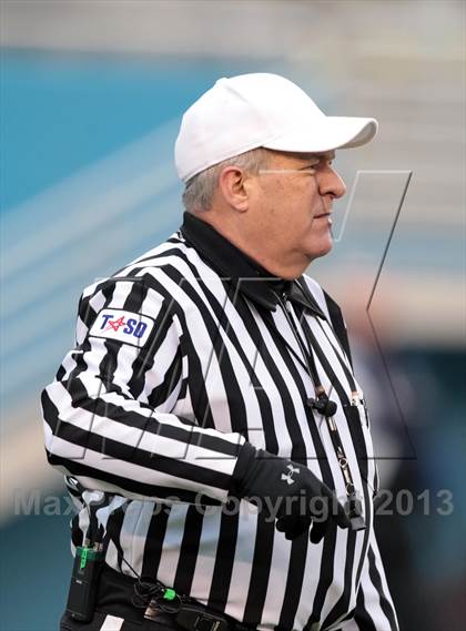 Thumbnail 3 in Sachse vs. Skyline (UIL 5A Area Playoff) photogallery.