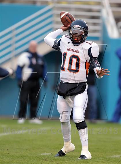 Thumbnail 2 in Sachse vs. Skyline (UIL 5A Area Playoff) photogallery.