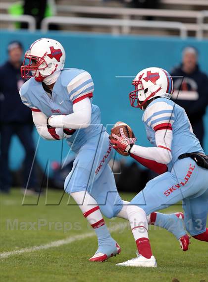 Thumbnail 2 in Sachse vs. Skyline (UIL 5A Area Playoff) photogallery.