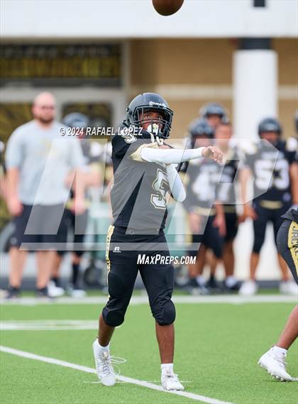 Thumbnail 2 in Porter vs Galena Park (B Team) photogallery.