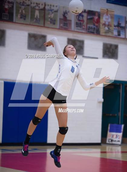 Thumbnail 3 in Fountain Hills vs Northwest Christian (AIA D3 Championship) photogallery.