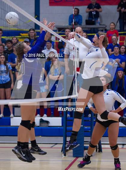 Thumbnail 3 in Fountain Hills vs Northwest Christian (AIA D3 Championship) photogallery.