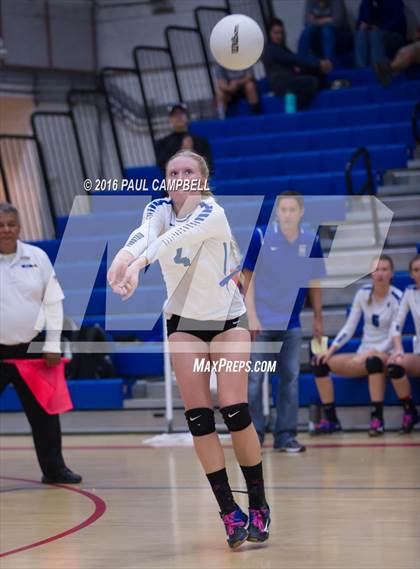 Thumbnail 1 in Fountain Hills vs Northwest Christian (AIA D3 Championship) photogallery.