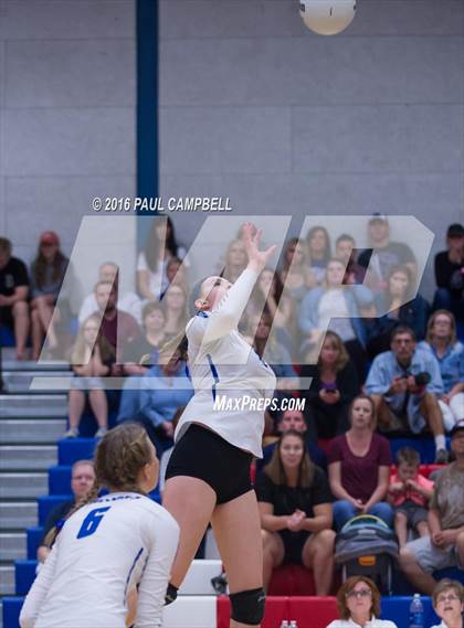 Thumbnail 2 in Fountain Hills vs Northwest Christian (AIA D3 Championship) photogallery.