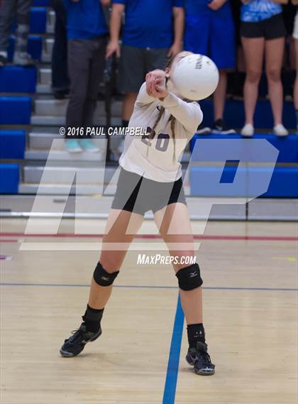 Thumbnail 1 in Fountain Hills vs Northwest Christian (AIA D3 Championship) photogallery.