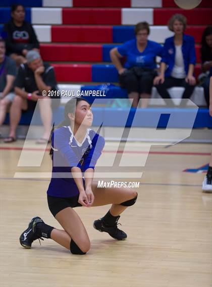 Thumbnail 2 in Fountain Hills vs Northwest Christian (AIA D3 Championship) photogallery.