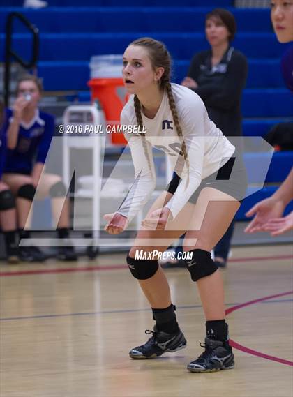 Thumbnail 2 in Fountain Hills vs Northwest Christian (AIA D3 Championship) photogallery.