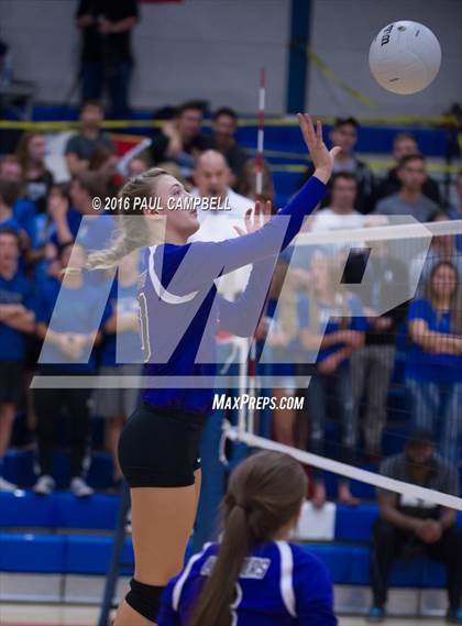 Thumbnail 3 in Fountain Hills vs Northwest Christian (AIA D3 Championship) photogallery.