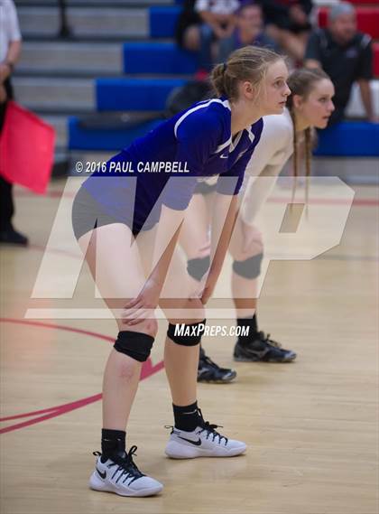 Thumbnail 3 in Fountain Hills vs Northwest Christian (AIA D3 Championship) photogallery.