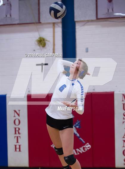 Thumbnail 1 in Fountain Hills vs Northwest Christian (AIA D3 Championship) photogallery.