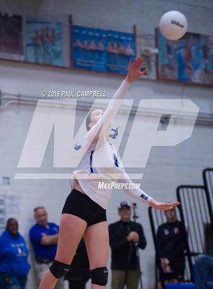 Thumbnail 2 in Fountain Hills vs Northwest Christian (AIA D3 Championship) photogallery.