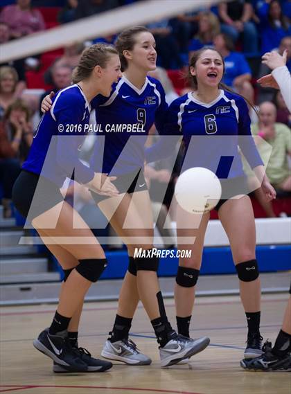 Thumbnail 1 in Fountain Hills vs Northwest Christian (AIA D3 Championship) photogallery.
