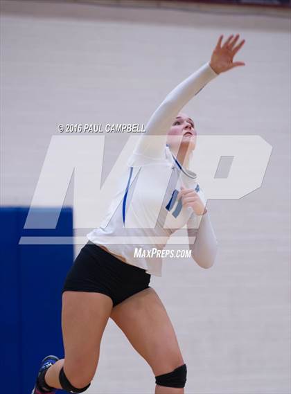 Thumbnail 1 in Fountain Hills vs Northwest Christian (AIA D3 Championship) photogallery.