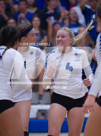 Thumbnail 1 in Fountain Hills vs Northwest Christian (AIA D3 Championship) photogallery.