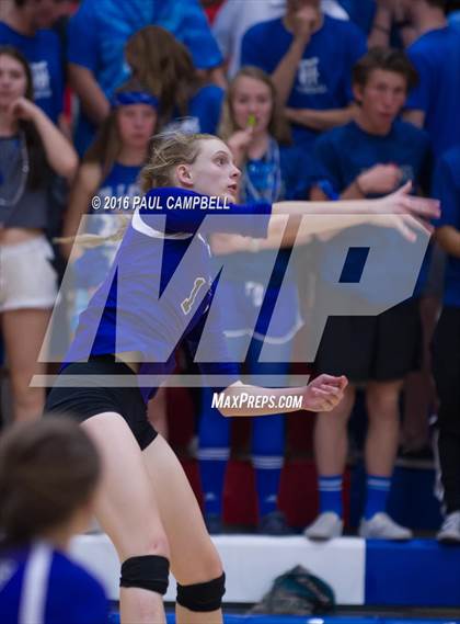 Thumbnail 2 in Fountain Hills vs Northwest Christian (AIA D3 Championship) photogallery.