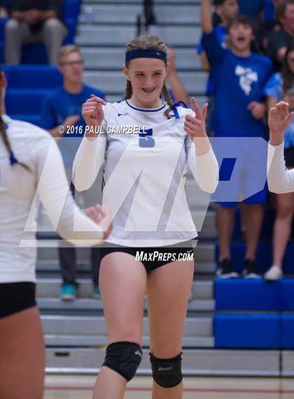 Thumbnail 1 in Fountain Hills vs Northwest Christian (AIA D3 Championship) photogallery.