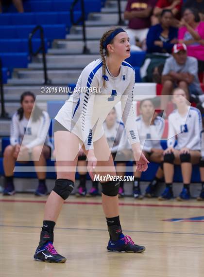 Thumbnail 3 in Fountain Hills vs Northwest Christian (AIA D3 Championship) photogallery.