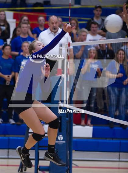 Thumbnail 1 in Fountain Hills vs Northwest Christian (AIA D3 Championship) photogallery.