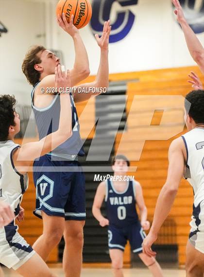 Thumbnail 2 in Valor Christian @ Columbine photogallery.