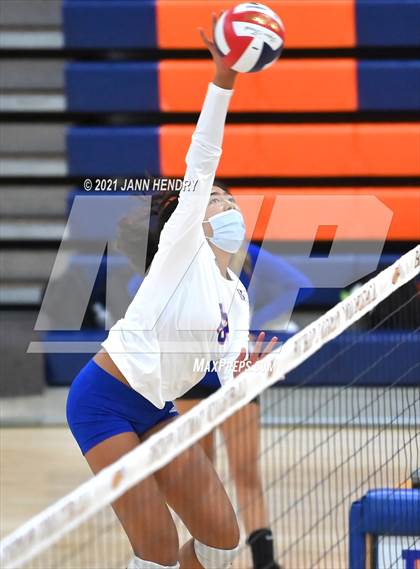 Thumbnail 2 in Foothill @ Bishop Gorman photogallery.