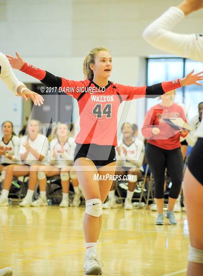 Thumbnail 2 in Walton vs. Mater Dei (Nike Tournament of Champions) photogallery.