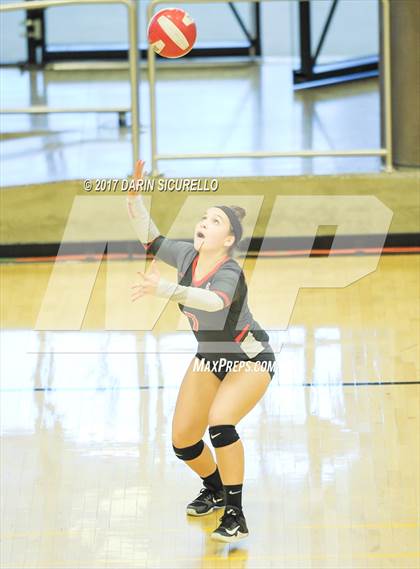 Thumbnail 3 in Walton vs. Mater Dei (Nike Tournament of Champions) photogallery.
