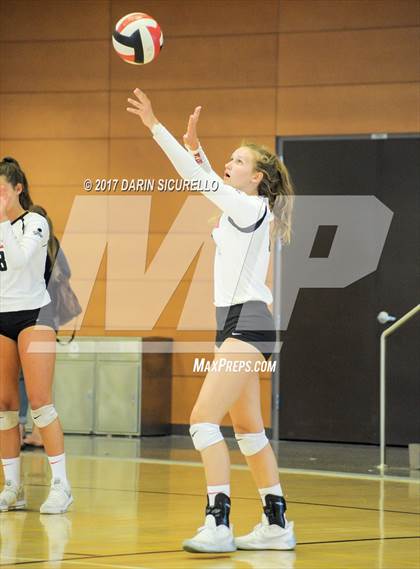 Thumbnail 1 in Walton vs. Mater Dei (Nike Tournament of Champions) photogallery.