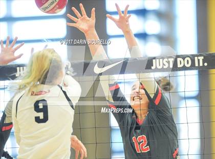 Thumbnail 1 in Walton vs. Mater Dei (Nike Tournament of Champions) photogallery.