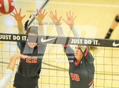 Thumbnail 3 in Walton vs. Mater Dei (Nike Tournament of Champions) photogallery.