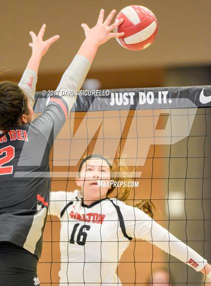 Thumbnail 2 in Walton vs. Mater Dei (Nike Tournament of Champions) photogallery.