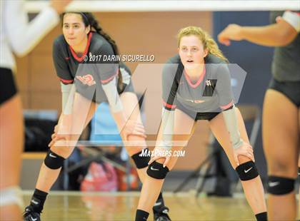 Thumbnail 1 in Walton vs. Mater Dei (Nike Tournament of Champions) photogallery.