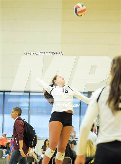 Thumbnail 2 in Walton vs. Mater Dei (Nike Tournament of Champions) photogallery.