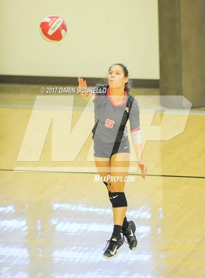 Thumbnail 2 in Walton vs. Mater Dei (Nike Tournament of Champions) photogallery.