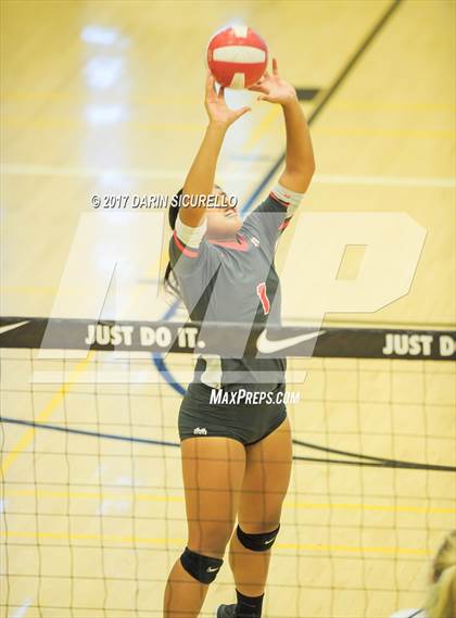 Thumbnail 2 in Walton vs. Mater Dei (Nike Tournament of Champions) photogallery.