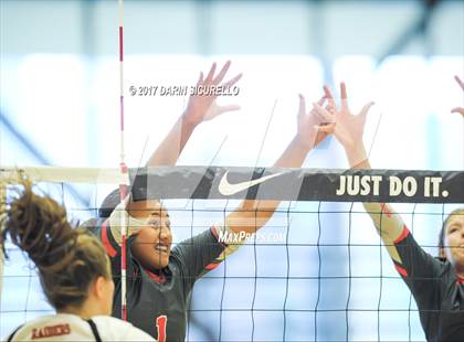 Thumbnail 1 in Walton vs. Mater Dei (Nike Tournament of Champions) photogallery.